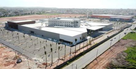 Moradores e turistas estão ansiosos para a abertura do tão sonhado shopping center